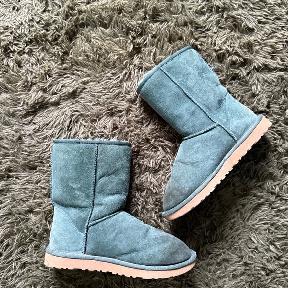 UGG Boots Size 7 Green - Picture 1 of 10